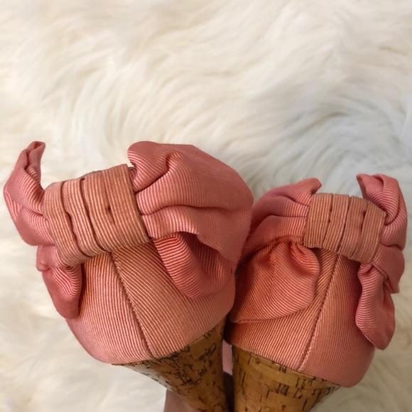 Bebe Back Bow Heels - Picture 2 of 4